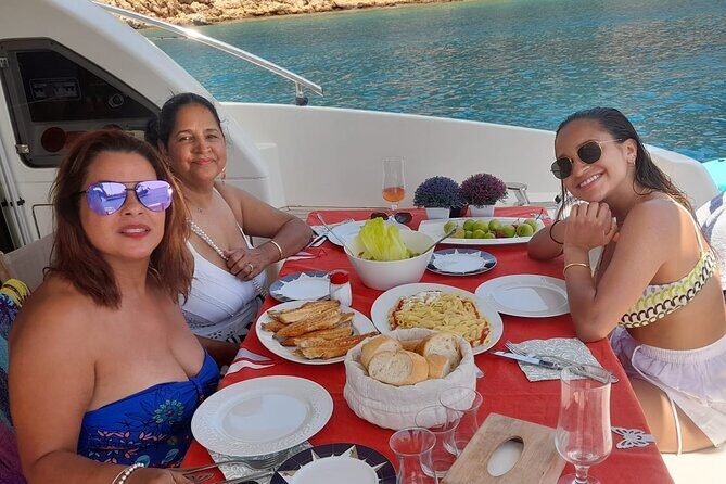 Private VIP Motoryacht Charter in Bodrum For 6 Hours With Lunch - An In-Depth Look at the Experience