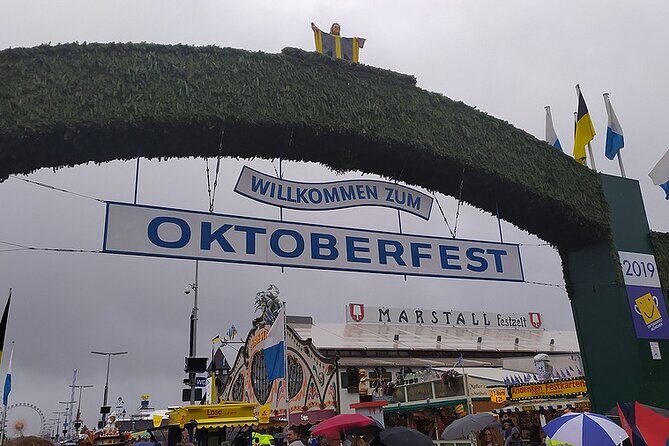 Private VIP Oktoberfest, Table, 3-Course-Menu, Beer & Champagne - FAQ