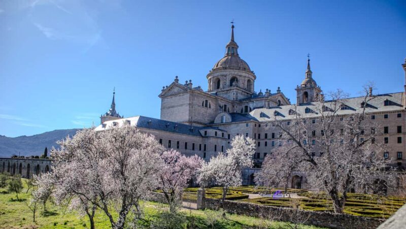 PRIVATE VIP tour: El ESCORIAL Monastery & Palace & Library - What Sets This Tour Apart?