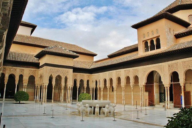 Private Visit to Alhambra in Granada from Seville - FAQs