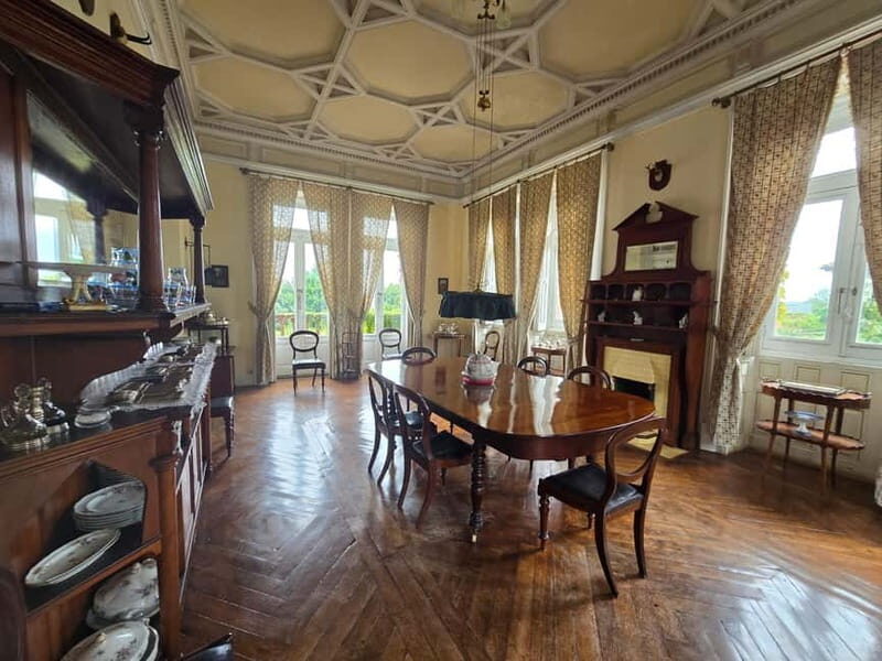 Private visit to the House of the Dukes of Almodovar in Comillas - Key Points