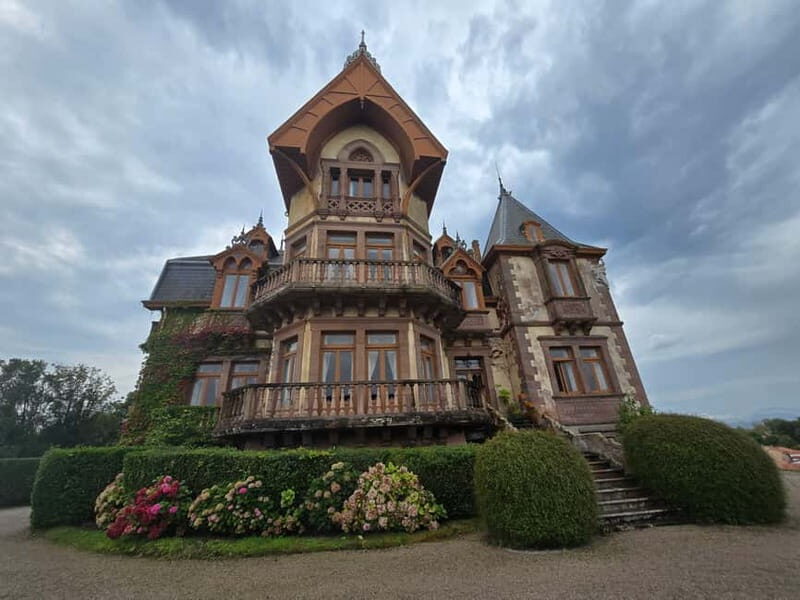 Private visit to the House of the Dukes of Almodovar in Comillas - Beyond the Mansion: Exploring Comillas