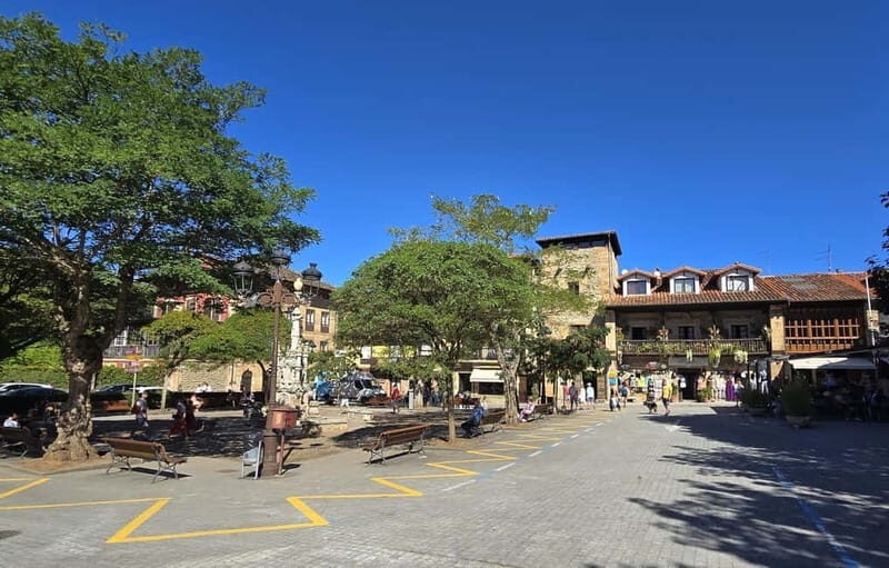 Private visit to the House of the Dukes of Almodovar in Comillas - Value for Money