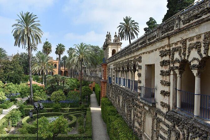 Private visit to the Real Alcazar of Seville (tickets included) - FAQs