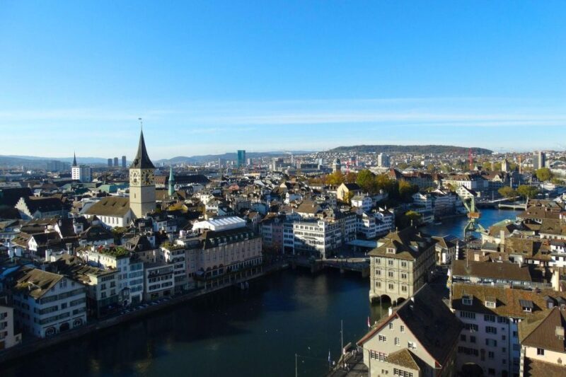 Private Walking Day Tour in Zurich - The Experience in Detail: Breaking Down the Itinerary