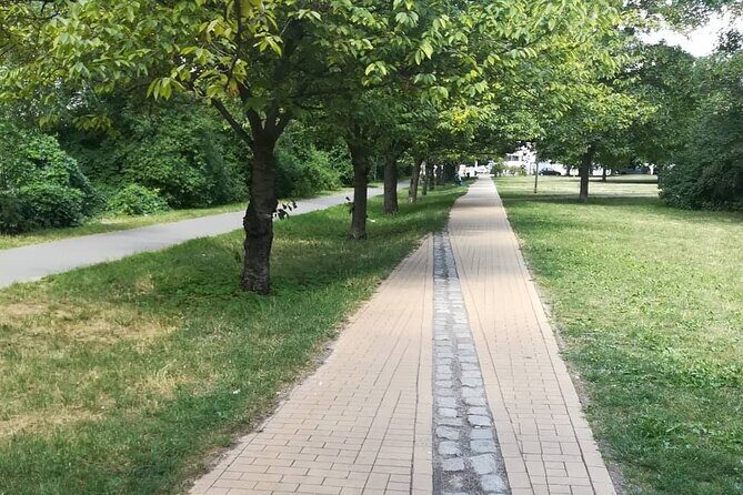 Private Walking Sightseeing Local Berlin Tour Guides up 15 Person - What the Reviews Say