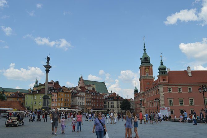 Private walking tour: all about Warsaw - Tomb of the Unknown Soldier & Changing of the Guard