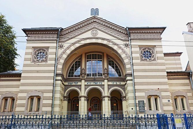 Private Walking Tour around Jewish Vilnius | With a Local Litvak - What Makes the Experience Special?