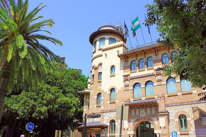 Private walking tour - What We Love and What to Keep in Mind