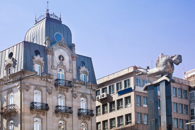 Private Walking Tour from Casco Vello to Mercado da Pedra in Vigo - Exploring Vigo: A Walk Through Its Heart and Heritage