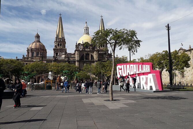 Private Walking Tour Guadalajara History and Murals with Guide - Key Points