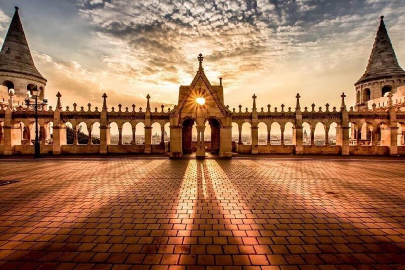 Private walking tour in Budapest in Dutch - The Overview: What’s on the Agenda?