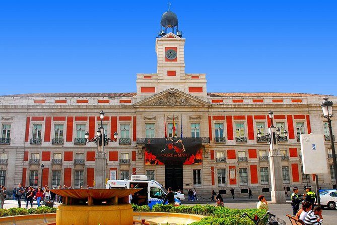 Private walking tour Madrid: Secrets and must - Walking Through Calle Mayor and Plaza de Oriente