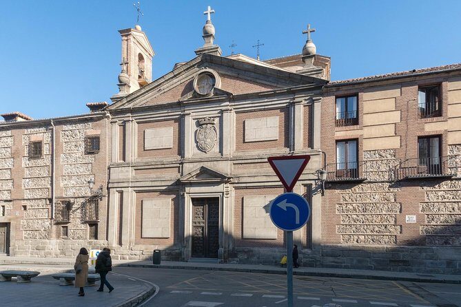 Private walking tour Madrid: Secrets and must - What Makes This Tour Stand Out