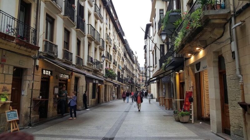 Private Walking Tour of Essential Spots of San Sebastian - A Closer Look at the Itinerary