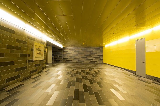 Private Walking Tour of old Montreal with licensed tour guide - What Travelers Say