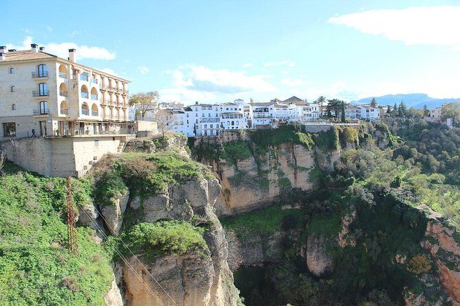 Private Walking Tour of Ronda with official tour guide - FAQs