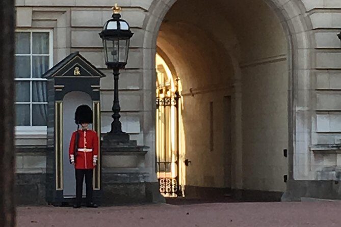 Private Walking Tour of Royal London with Changing of the Guard - A Closer Look at the Tour Itinerary
