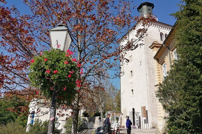 Private Walking Tour of Zagreb with Funicular Tickets - Detailed Breakdown of the Itinerary