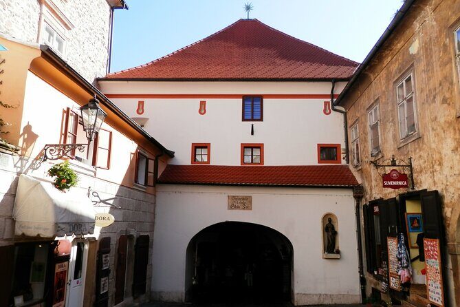 Private Walking Tour of Zagreb with Funicular Tickets - Is This Tour Worth It?