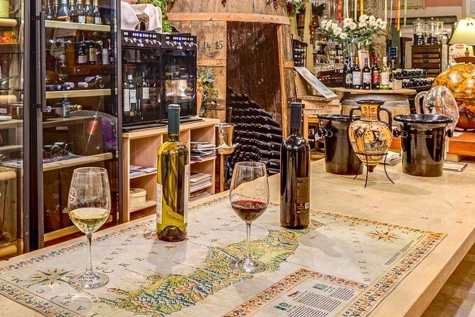 PRIVATE Walking Tour with Lunch and Wine Tasting by a Sommelier - An In-Depth Look at the Tour Itinerary