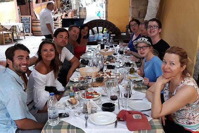 PRIVATE Walking Tour with Lunch and Wine Tasting by a Sommelier - Analyzing the Value for Money