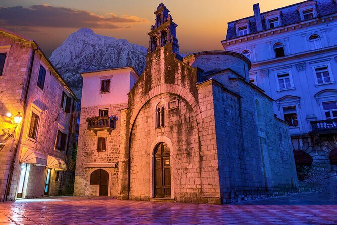 Private Walking tour with Wine and Food - Potential Drawbacks