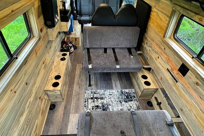 Private Wine Excursion Willamette Valley, Oregon - Wine Tour - Transportation and Group Size