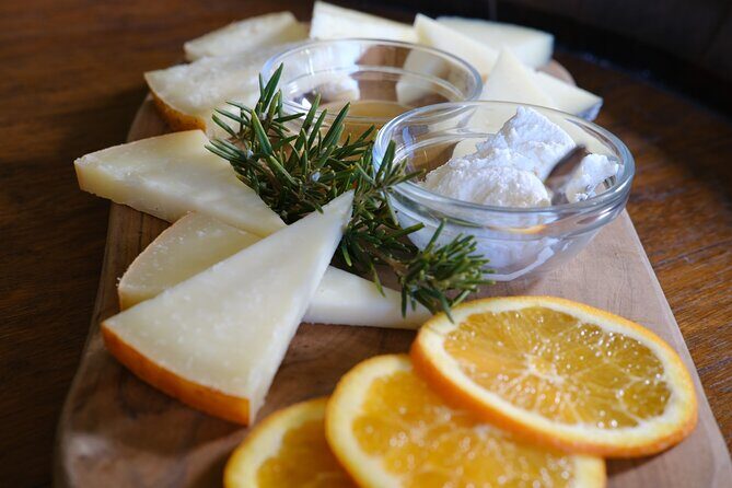 Private wine, Extra Virgin Olive Oils & Cheese Tasting - A Genuine Look at the Private Wine, Olive Oil & Cheese Tasting Experience in San Gimignano