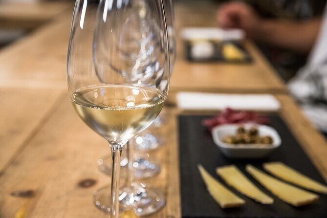 Private Wine Tasting in Barcelona Gothic Quarter - Key Points