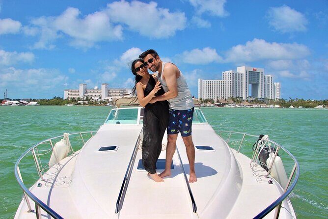 Private Yacht 46ft Sea Ray Snorkel up to 15 pax 23P2 - Food, Drinks, and Onboard Comfort