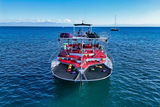 Private Yacht Charter on ChicaFun 1 Waterslides all inclusive - Authentic Voices from Past Travelers