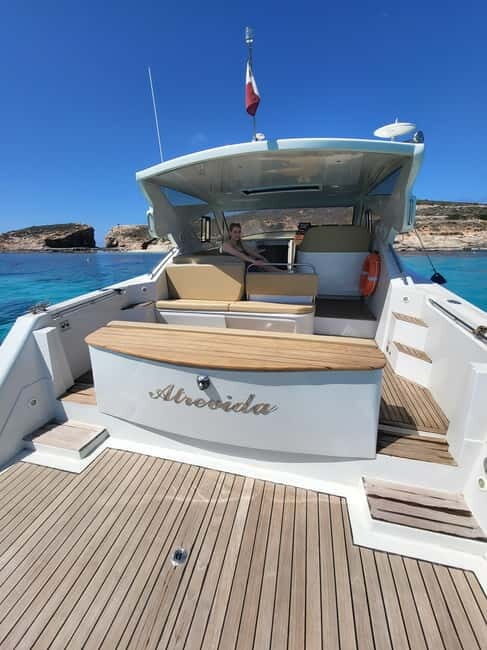 Private Yacht Charters around Comino & Blue Lagoon - The Experience of a Private Yacht Around Comino & Blue Lagoon