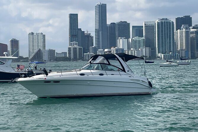 Private Yacht Rental in Miami Up to 12 People - The Sum Up