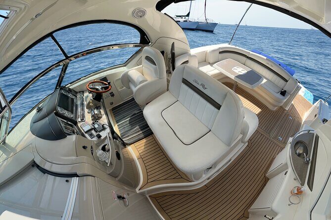 Private Yacht Sea Ray all-inclusive charter in Cabo - FAQ