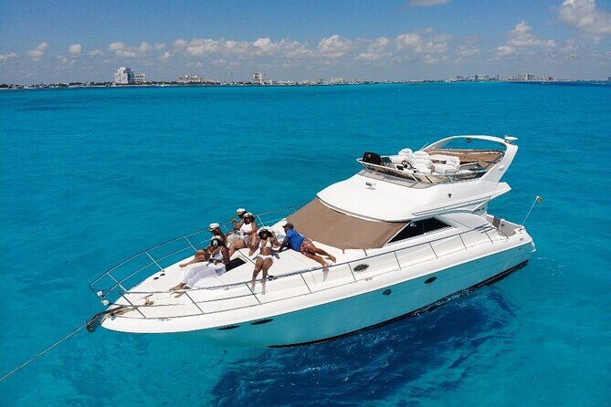 Private Yacht SeaRay 46ft Cancun 25P17 - What to Expect from the Private Yacht Tour