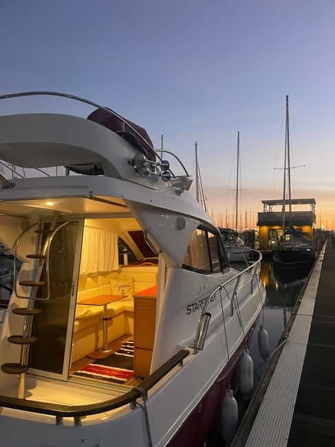 Private yacht tour with wines on board - Booking and Practicalities