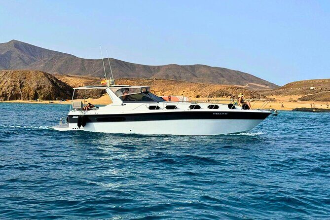 Private Yacht with Gourmet Barbecue and Sunset on Papagayo Beaches - Who Will Love This Tour?