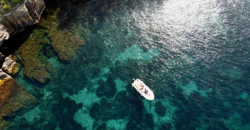 Procida: Boat Tour with Swimming Stops and Underwater Photos - Key Points