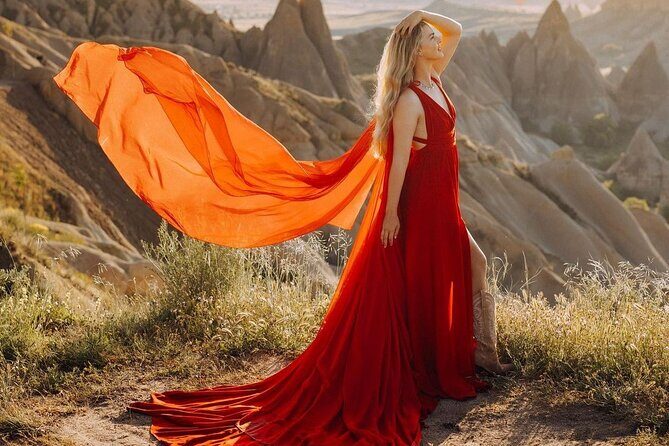 Professional Photoshoot with Hot Air Balloons View in Cappadocia - Key Points