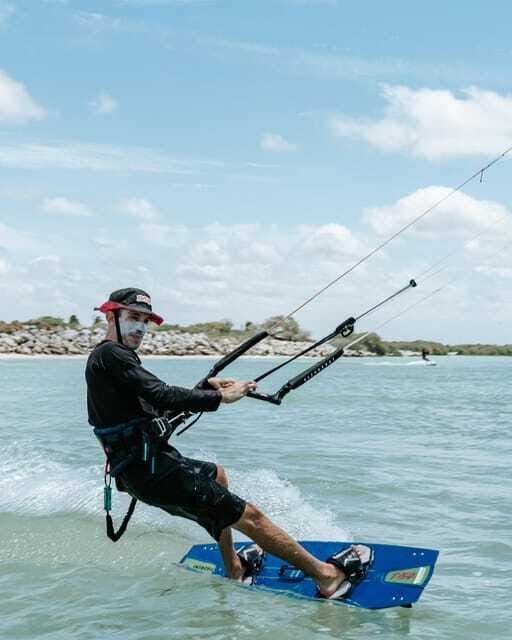Progreso: Kitesurf lessons - Who Should Consider This Experience?