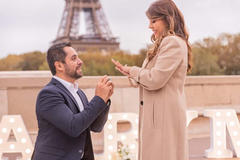 Proposal 'Marry Me' - Big letters - Paris Proposal Planner - Key Points