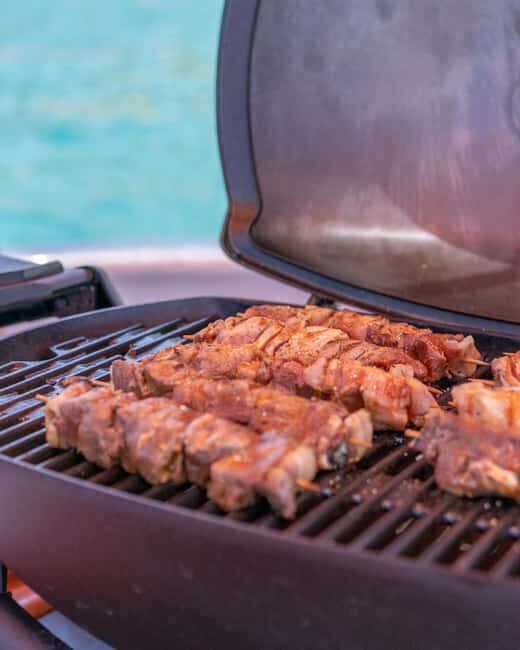 Propriano: BBQ Boat rental without a license for aperitifs or lunch at sea - Key Points