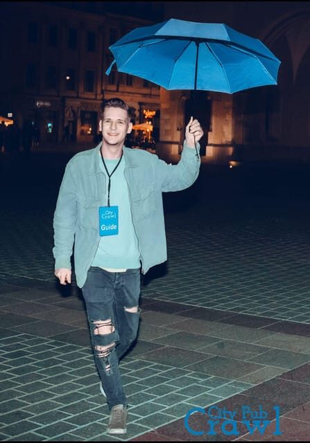 Pub Crawl - 1-hour Open Bar then Vip to 5 Clubs - Krakow - Live Guides and Their Role