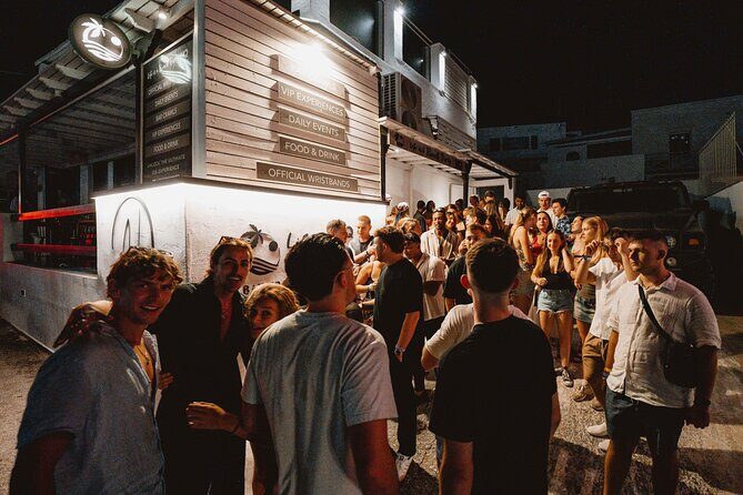 Pub Crawl in Cyclades - What to Expect from the Ios Pub Crawl Experience