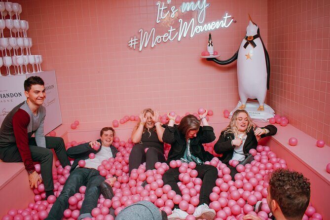 Pub Crawl + Unlimited Drinks + VIP entry + Drinking Games & Photographer - Group Size and Atmosphere