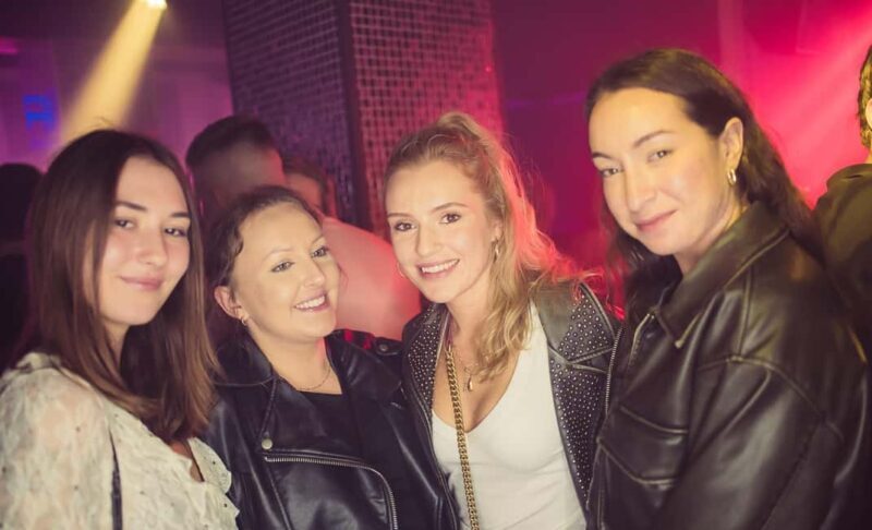 Pub Crawl with optional 1 hour open bar and 3 VIP clubs - Practical Details and Tips