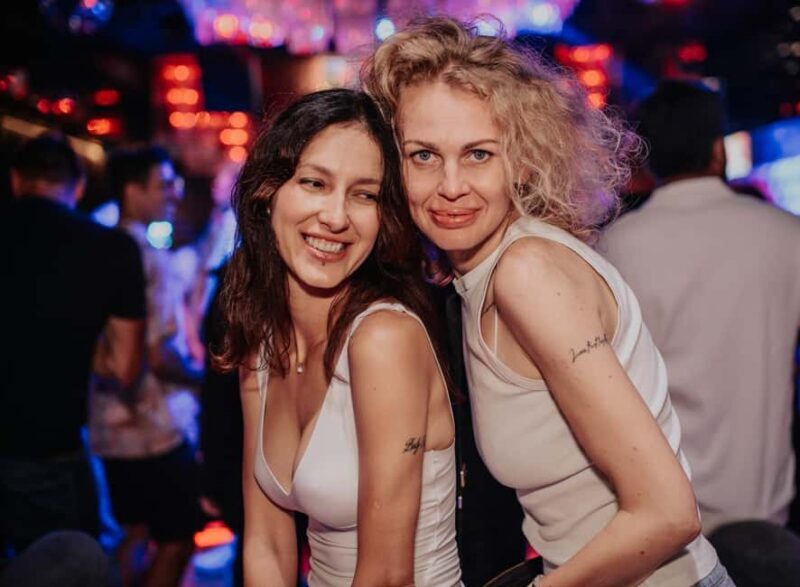 Pub Crawl with optional 1 hour open bar and 3 VIP clubs - The Sum Up