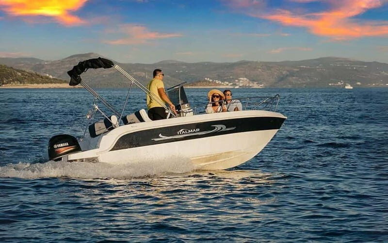 Puerto Colon: License-Free Self-Drive Boat in Tenerife - FAQ