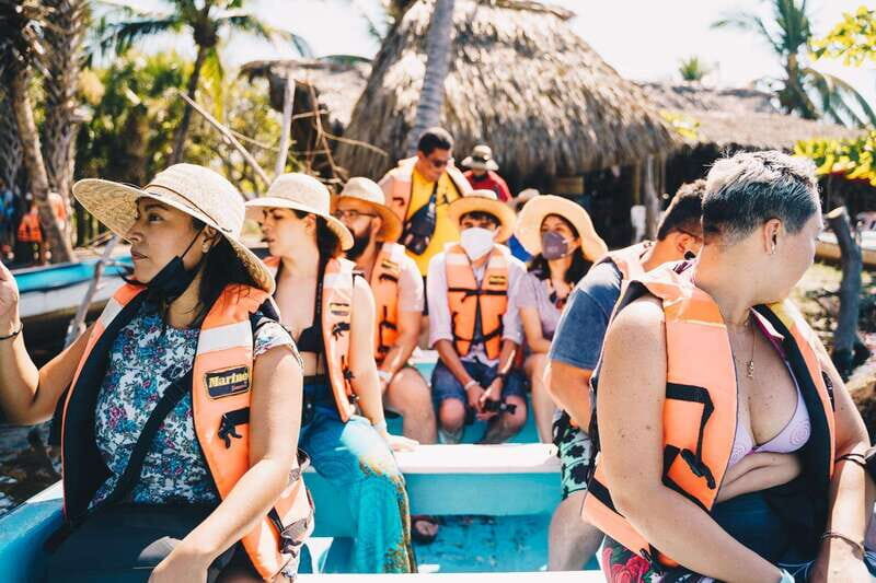 Puerto Escondido: Oaxaca Coast Wildlife Ecotour - Lunch at Estacahuite Beach